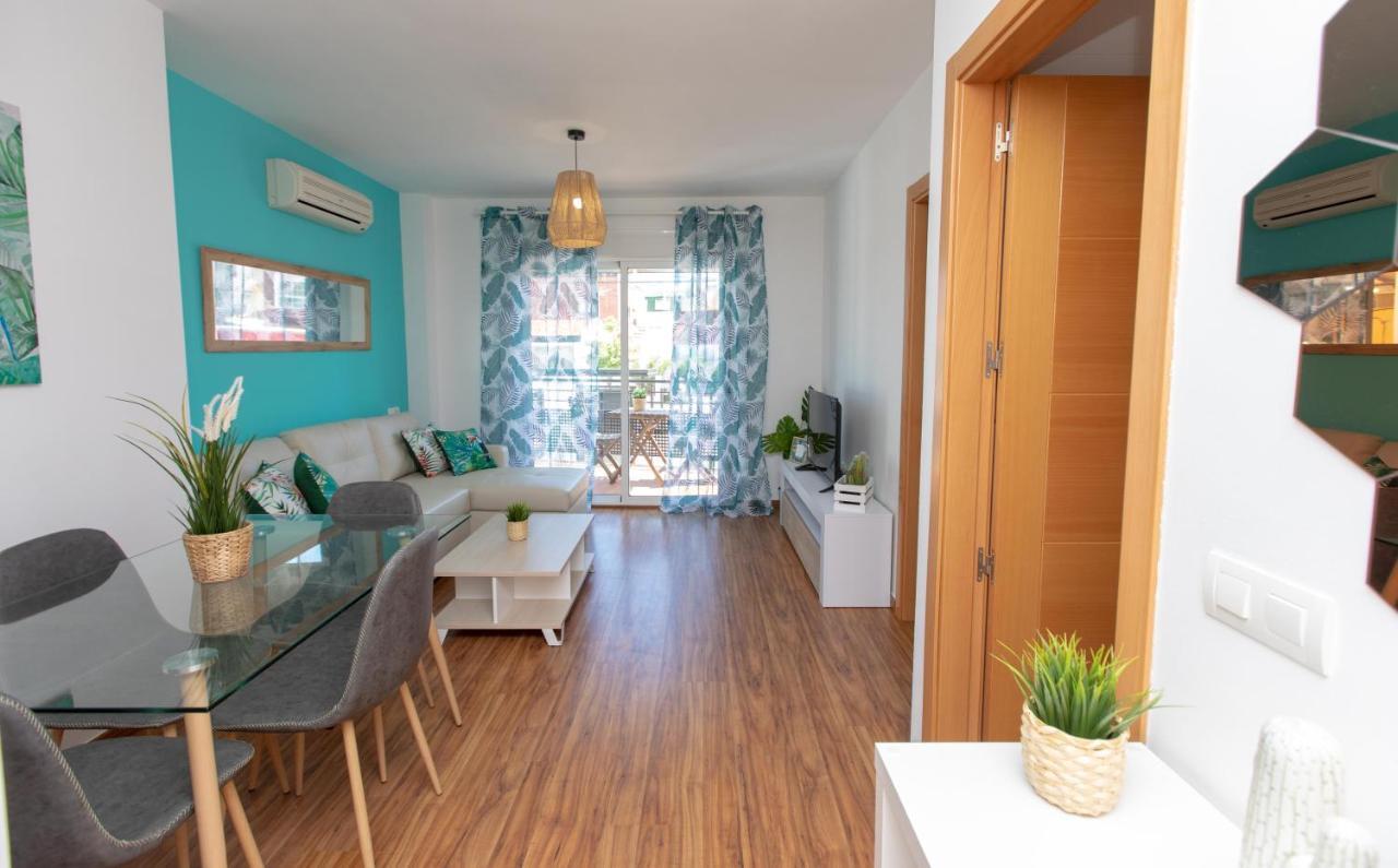 Holidays By The Sea Apartments Málaga Exteriör bild